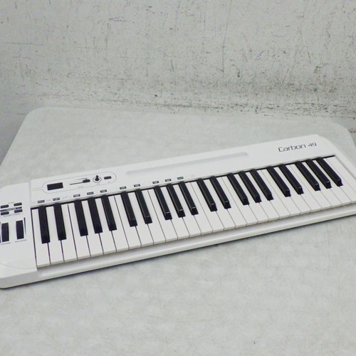 Vist Large View of Product Image Which is Used Samson Carbon 49 