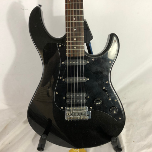 Vist Large View of Product Image Which is Used Yamaha EG112C2 S Type Electric Guitar Black 6-String