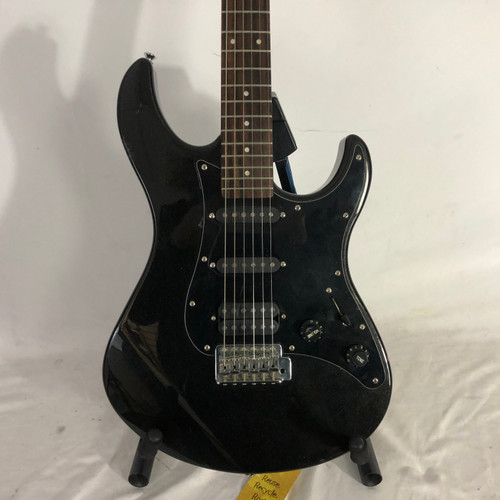 Vist Large View of Product Image Which is Used Yamaha EG112C2 S Type Electric Guitar Black 6-String