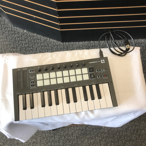 Vist Large View of Product Image Which is Used Novation LAUNCHKEY MINI 25-Key Controller 25-Key
