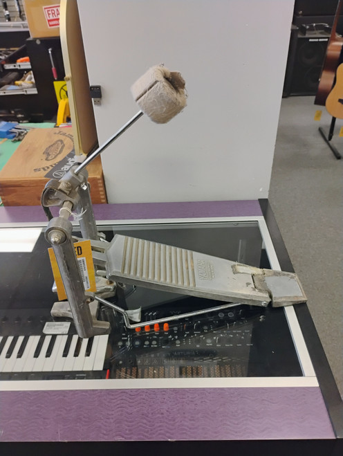 Vist Large View of Product Image Which is Used Yamaha KICK PEDAL Drum Hardware