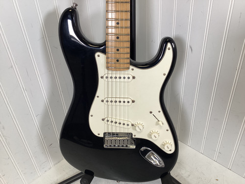 Vist Large View of Product Image Which is Used Fender 2001 AMERICAN STANDARD STRAT S Type Electric Guitar Black 6-String