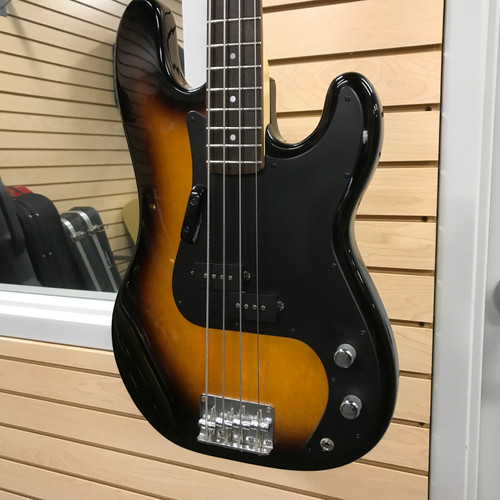 Vist Large View of Product Image Which is Used Silvertone SSLB-11 P Type Bass Guitar Sunburst 4-String