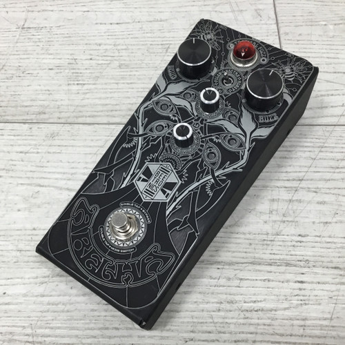 Vist Large View of Product Image Which is Used Beetronics Abelha Tropical Fuzz Pedal