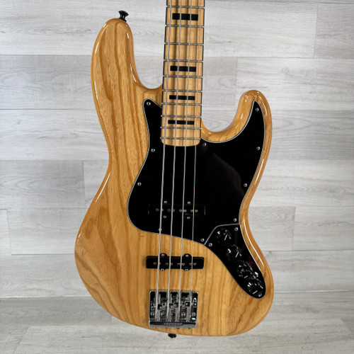 Vist Large View of Product Image Which is Used Fender Deluxe Active Jazz Bass - Natural