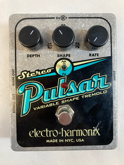 Vist Large View of Product Image Which is Used Electro Harmonix Stereo Pulsar Tremelo Pedal