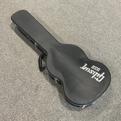 Vist Large View of Product Image Which is GIBSON SG HARD CASE