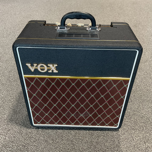 Vist Large View of Product Image Which is Used VOX AC4C1 Tube Guitar Amplifier