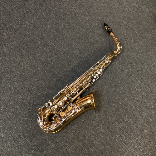 Vist Large View of Product Image Which is Used Vito ALTO SAX Alto Saxophone