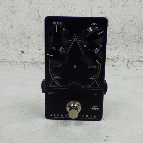 Vist Large View of Product Image Which is Used DarkGlass Electronics alpha Omnicron Distortion Pedal