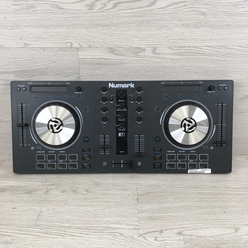 Vist Large View of Product Image Which is Used Numark MT3 Turntable