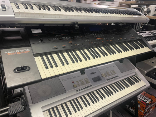Vist Large View of Product Image Which is Used Roland G-800 61-Key Keyboard 61-Key