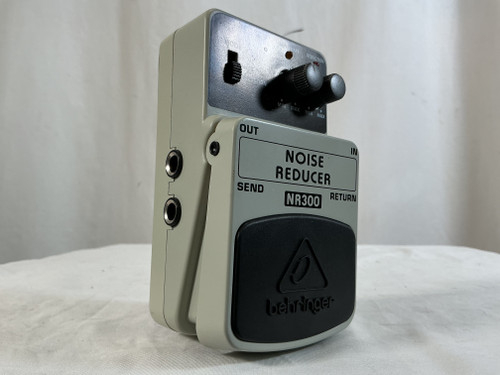 Vist Large View of Product Image Which is Used Behringer NR300 NOISE REDUCER Noise Reduction Pedal