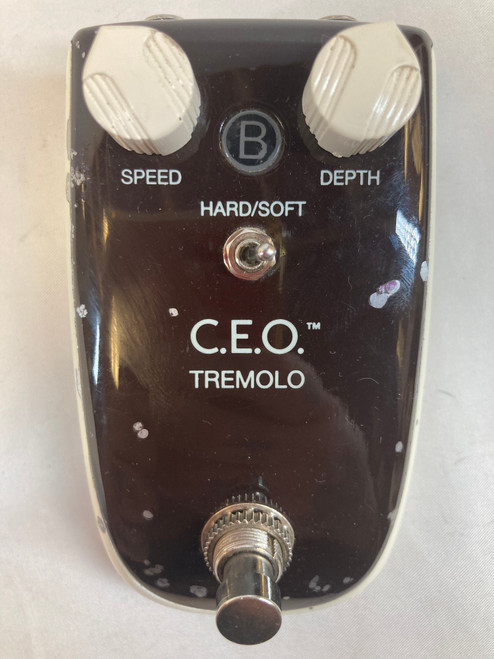 Vist Large View of Product Image Which is Used Danelectro C.E.O Tremelo Pedal