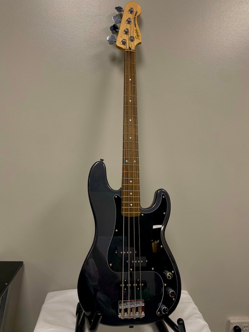 Vist Large View of Product Image Which is Used Squier AFFINITY PJ CHARCOAL P Type Bass Guitar Silver/Gray 4-String