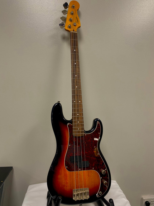 Vist Large View of Product Image Which is Used Squier CLASSIC VIBE P BASS W/ DIMARZIO PICKUPS P Type Bass Guitar Sunburst 4-String