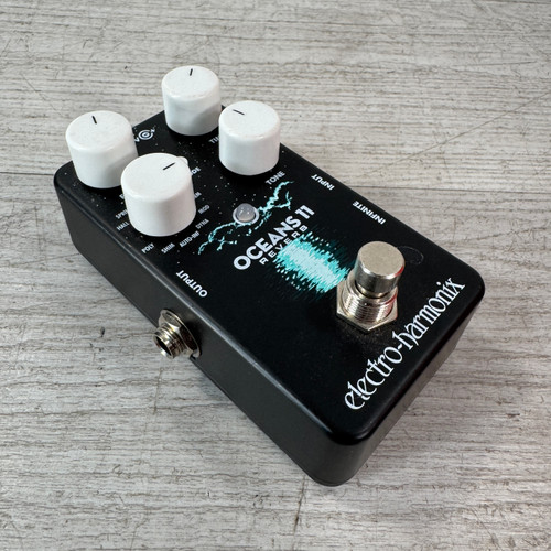 Vist Large View of Product Image Which is Used Electro-Harmonix Oceans 11 Reverb Pedal