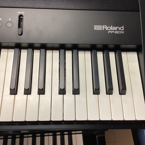 Vist Large View of Product Image Which is Used Roland FP60X 88-Key Keyboard 88-key