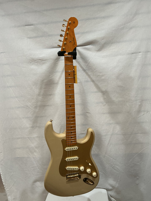 Vist Large View of Product Image Which is Used Fender 60TH ANNIVERSARY MIM S Type Electric Guitar Goldtop 6-String