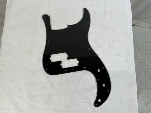 Vist Large View of Product Image Which is Used P-BASS PICKGUARD Guitar Hardware