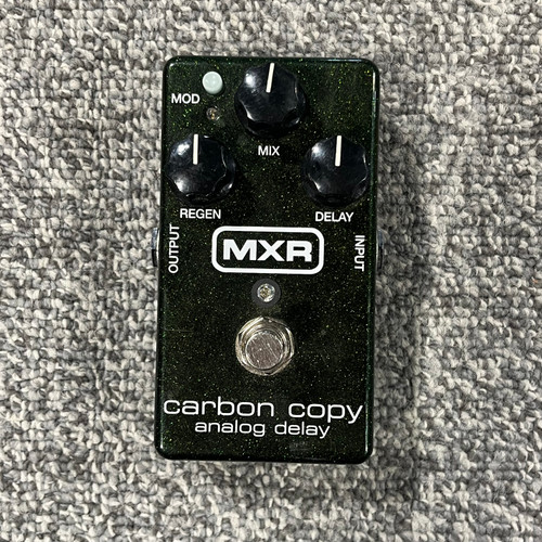 Vist Large View of Product Image Which is Used MXR CARBON COPY ANALOG DELAY Guitar Pedal