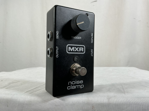 Vist Large View of Product Image Which is Used MXR NOISE CLAMP COMPRESSOR Compressor Pedal