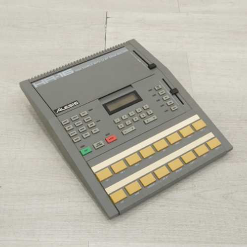 Vist Large View of Product Image Which is Used Alesis HR-16 Vintage Drum Machine