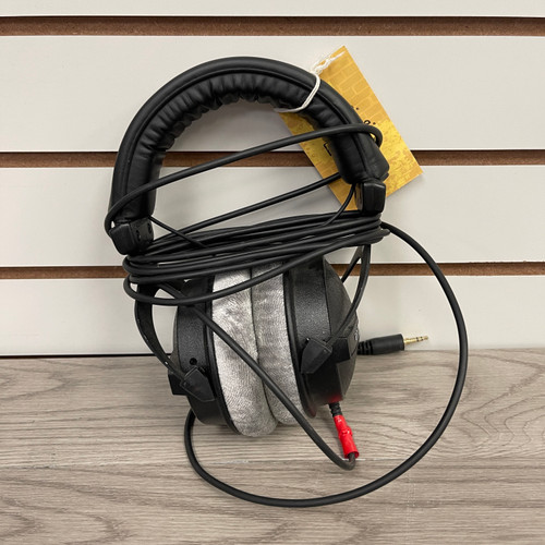 Vist Large View of Product Image Which is Used BEYERDYNAMIC DT770 PRO Headphones