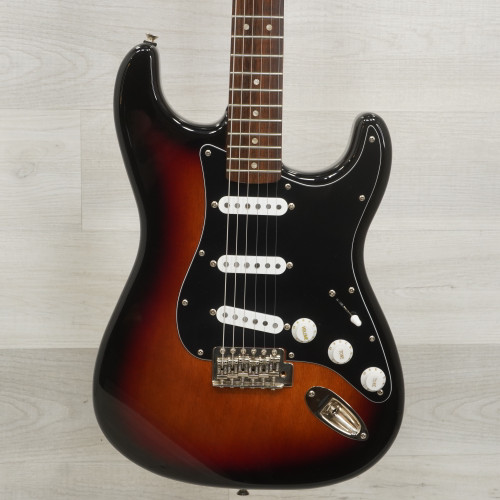 Vist Large View of Product Image Which is Used Squier Classic Vibe 60s Stratocaster Electric Guitar Sunburst