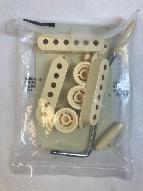 Vist Large View of Product Image Which is Used Fender Stratocaster Accessory Set