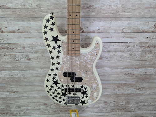 Vist Large View of Product Image Which is Used Squier P BASS SPECIAL Guitar