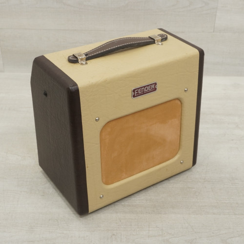 Vist Large View of Product Image Which is Used Fender Champion 600 1 X 5 Tube Combo Amplifier