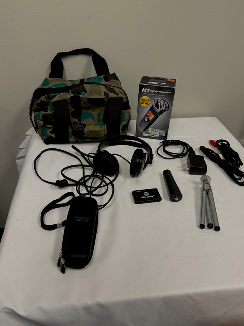 Vist Large View of Product Image Which is Used Zoom H1 HAND RECORDER W/ FIELD BAG Microphone