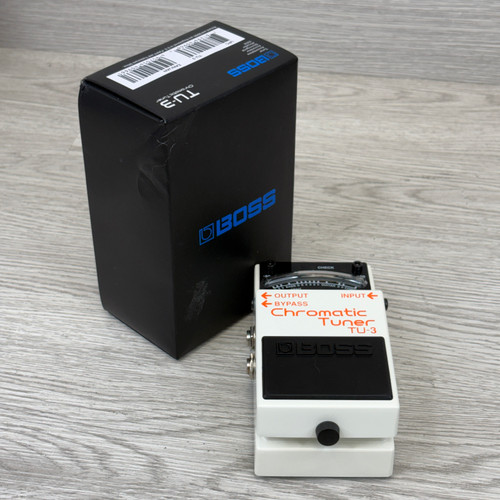 Vist Large View of Product Image Which is Used Boss TU-3 CHROMATIC TUNER Tuner Pedal