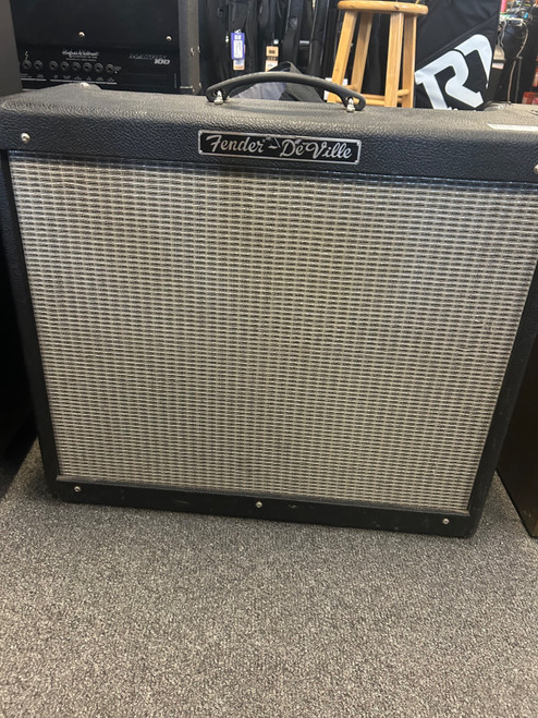Vist Large View of Product Image Which is Used Fender DEVILLE 212 Solid State Guitar Amp 2 x 12