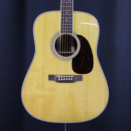 Vist Large View of Product Image Which is Used Martin D-35 2023 Solid Top Acoustic Guitar Natural