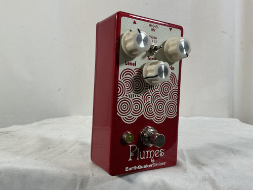 Vist Large View of Product Image Which is Used Earthquaker Devices PLUMES SMALL SIGNAL SHREDDER RED Overdrive Pedal