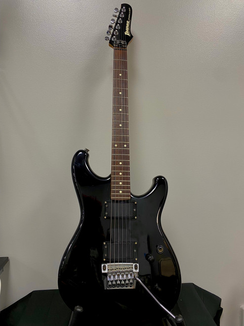 Vist Large View of Product Image Which is Used Ibanez ROADSTAR II 1988 Vintage S Type Electric Guitar Black 6-String