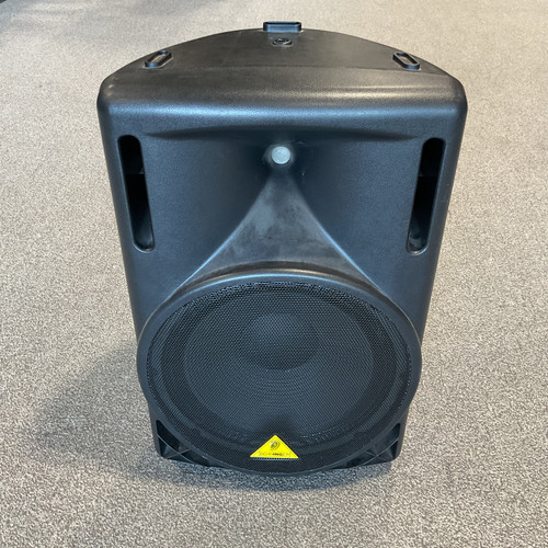 Vist Large View of Product Image Which is Used BEHRINGER EUROLIVE B215D Powered Speaker