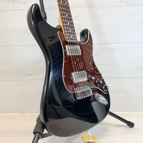 Vist Large View of Product Image Which is Used Fender 2011 MIM FENDER STRAT Electric Guitar Black 6-String