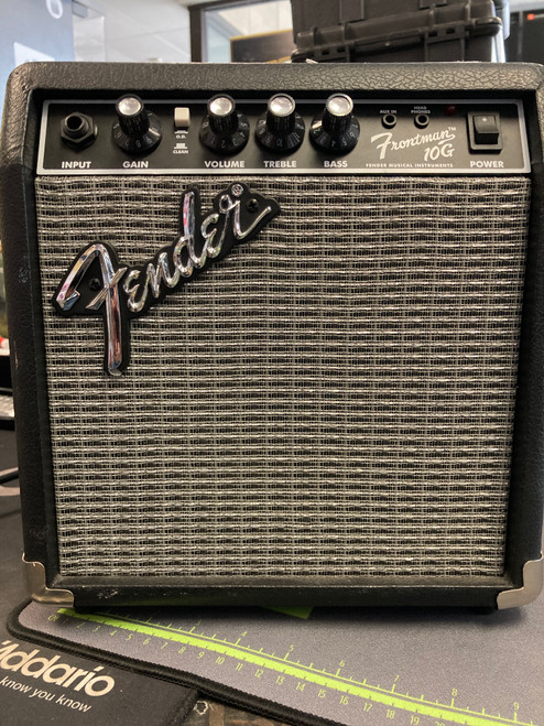 Vist Large View of Product Image Which is Used Fender FRONTMAN 10G 1 x 8 Solid State Amplifier 1 x 8