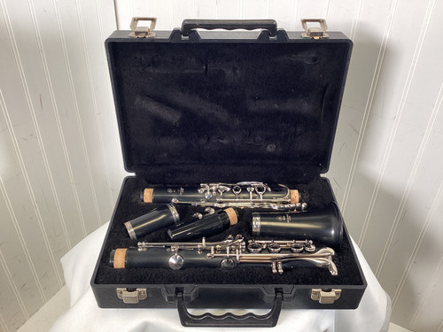 Vist Large View of Product Image Which is Used Yamaha 255 CLARINET Resonite Clarinet