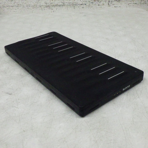 Vist Large View of Product Image Which is Used Roli SEABOARD BLOCK 25-Key Controller 25-Key