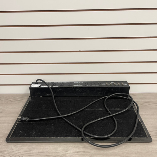 Vist Large View of Product Image Which is Used - Furman SPB-8 PEDALBOARD W/ CABLES - Pedal Board