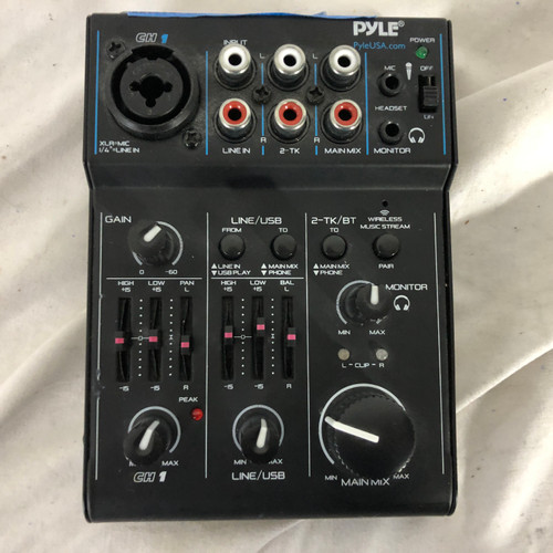 Vist Large View of Product Image Which is Used Pyle PAD30MXUBT Compact Mixer