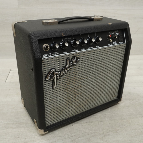 Vist Large View of Product Image Which is Used Fender Frontman 15g 1 X 8 Solid State Amplifier  