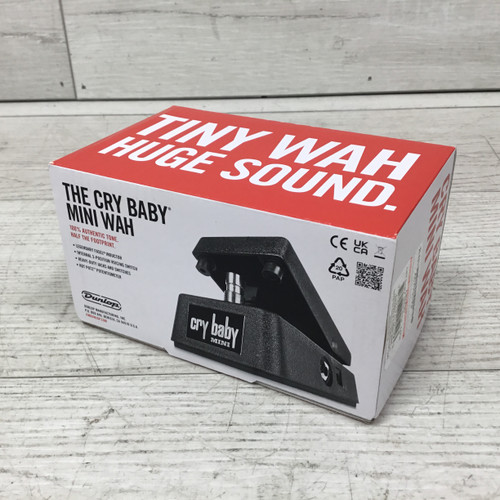 Vist Large View of Product Image Which is Used Dunlop CBM95 Crybaby Mini Wah Pedal B-Stock
