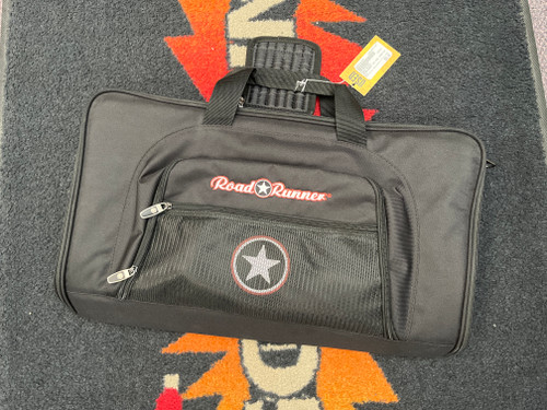 Vist Large View of Product Image Which is Used Road Runner PEDALBOARD GIG BAG CRZR-PB1 Guitar Gig Bag