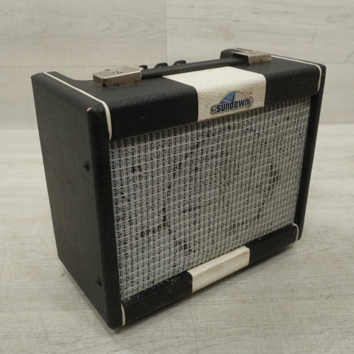 Vist Large View of Product Image Which is Used Sundown SD-15 1 X 8 Solid State Amplifier