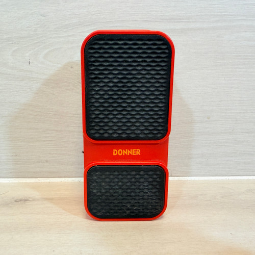 Vist Large View of Product Image Which is Used Donner VOLUME AND WAH Guitar Effect